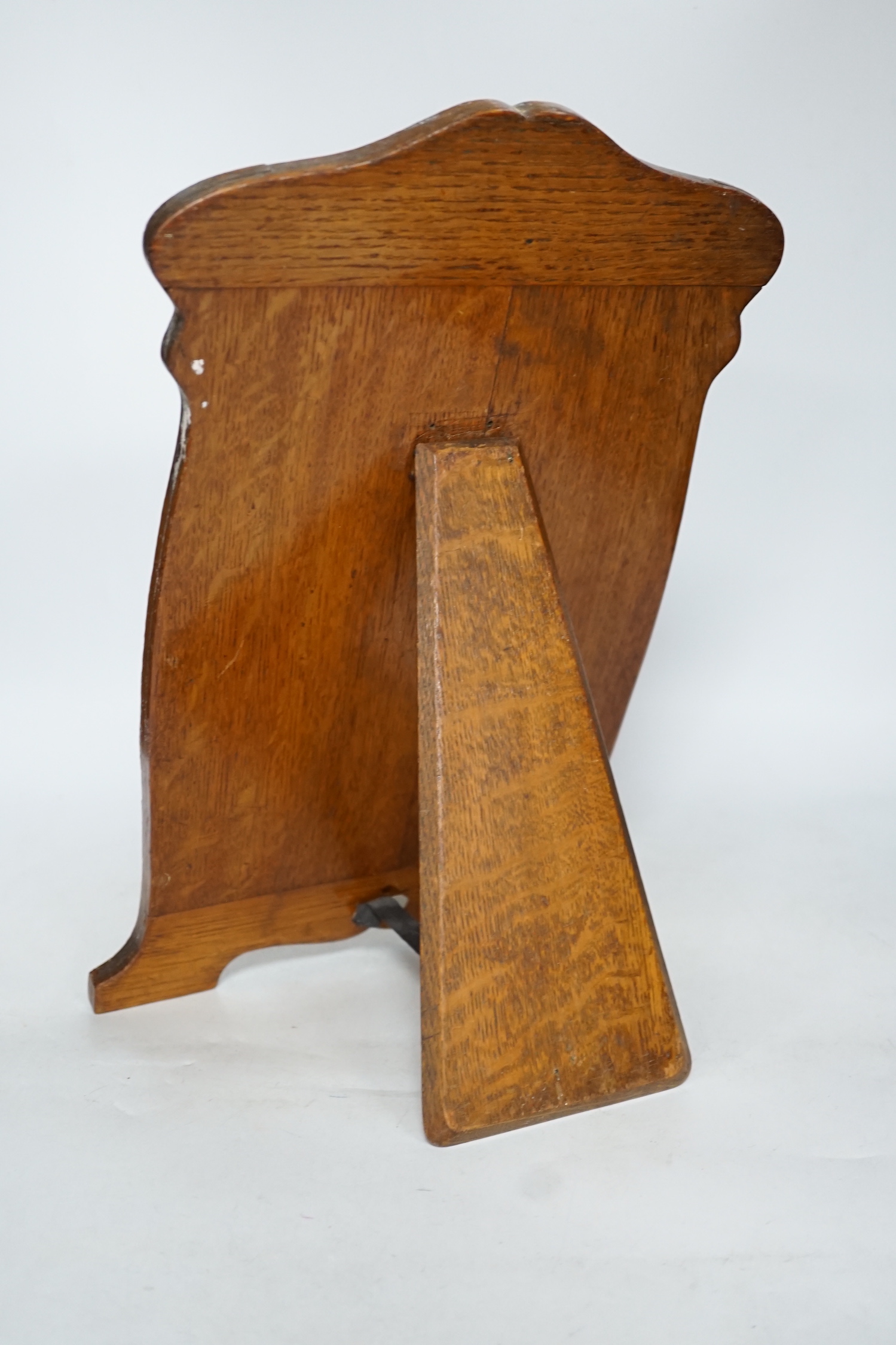 A George V silver mounted easel mirror, Broadway & Co, Birmingham, 1918(a.f.), 39cm.